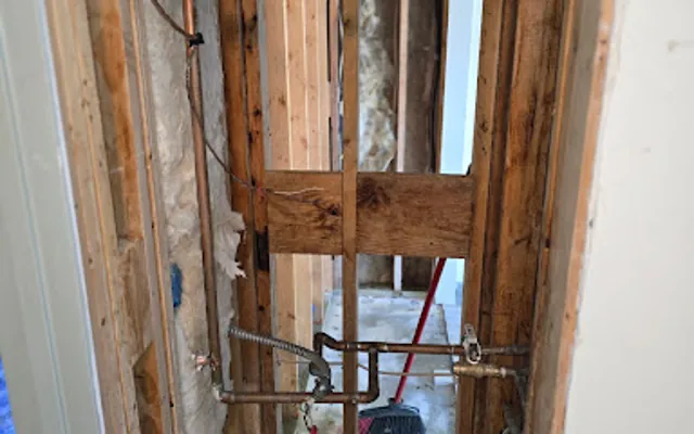 Frozen Pipe Water Damage in Flagami, Florida